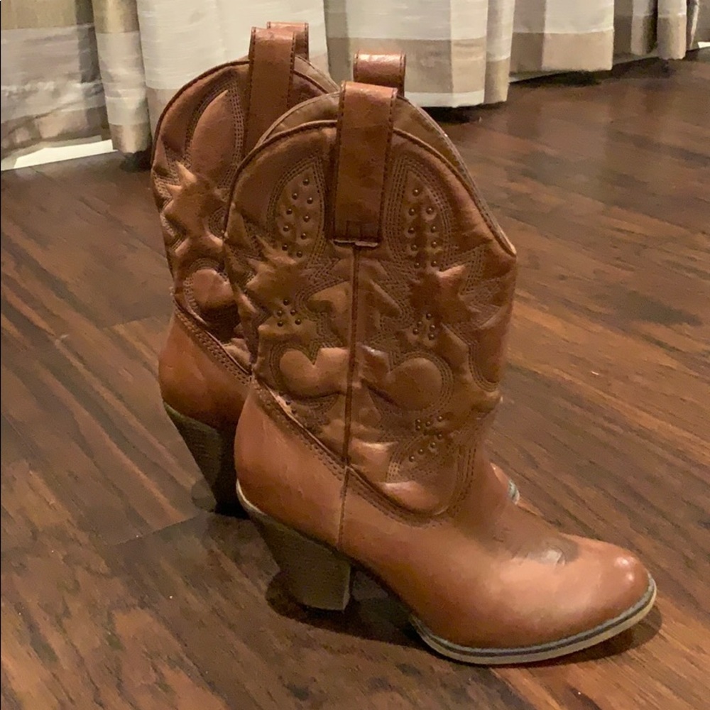 Women brown cowboy boots short comfortable heel